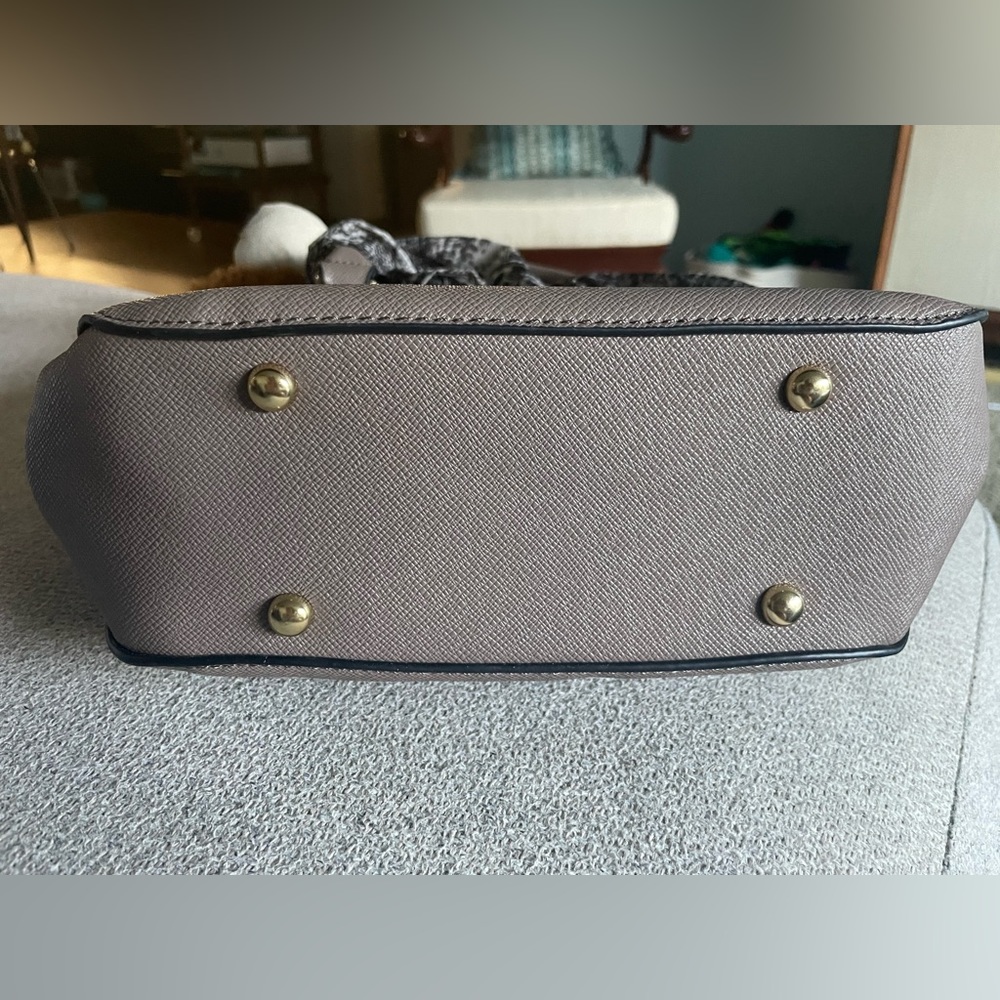 London Fog Satchel with Scarf in Taupe NWOT - Picture 7 of 7